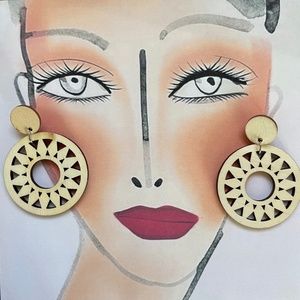 VIOLA Bohemian Wooden Cream Post Earrings